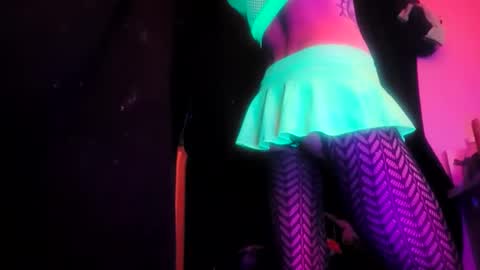 Snapshot of tneedick chatting on January 21, 2025, 2:11 am Sissy Boi online show from January 21, 2025, 2:11 am