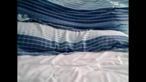 Tobi online show from October 7, 2025, 12:46 pm