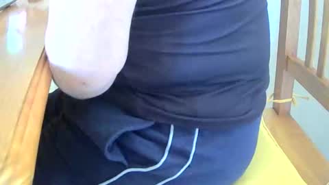 Snapshot of tobikoyuzu chatting on January 1, 2025, 2:31 pm Tobiko online show from January 1, 2025, 2:31 pm