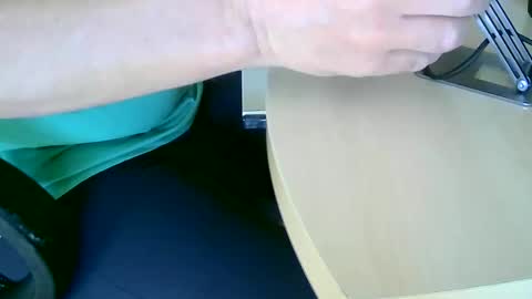 Snapshot of tobikoyuzu chatting on January 2, 2025, 12:57 pm Tobiko online show from January 2, 2025, 12:57 pm