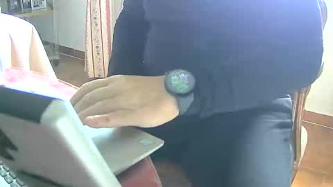 Snapshot of tobikoyuzu chatting on January 5, 2025, 12:31 pm Tobiko online show from January 5, 2025, 12:31 pm