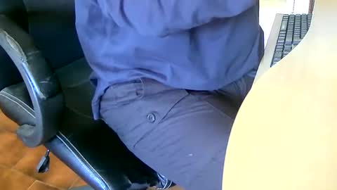 Snapshot of tobikoyuzu chatting on February 2, 2025, 12:57 pm Tobiko online show from February 2, 2025, 12:57 pm