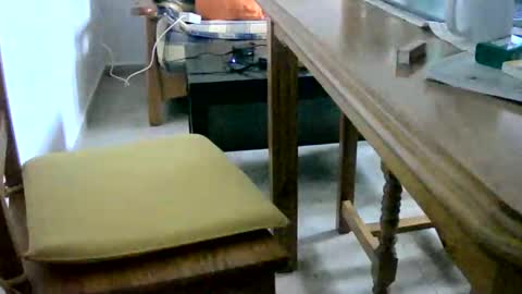 Snapshot of tobikoyuzu chatting on February 28, 2025, 12:31 pm Tobiko online show from February 28, 2025, 12:31 pm