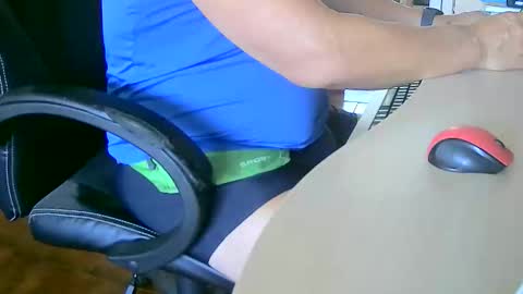 Snapshot of tobikoyuzu chatting on September 27, 2025, 11:37 am Tobiko online show from September 27, 2025, 11:37 am