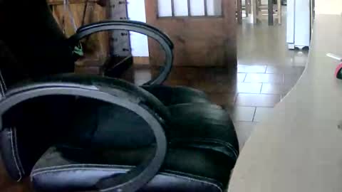 Snapshot of tobikoyuzu chatting on October 29, 2025, 2:19 pm Tobiko online show from October 29, 2025, 2:19 pm