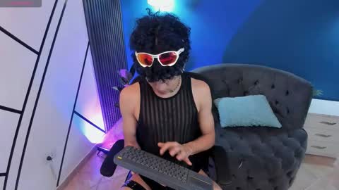 Snapshot of todoroki_g chatting on November 17, 2025, 12:00 pm todoroki_g online show from November 17, 2025, 12:00 pm