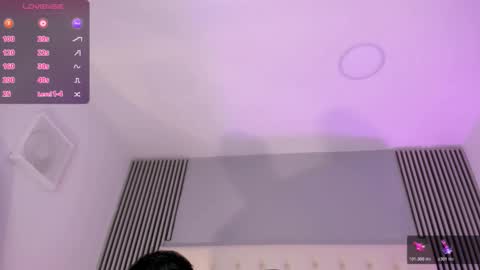 toji lee online show from November 30, 2025, 1:53 am