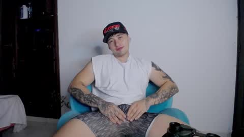 tojiheria online show from November 30, 2025, 7:29 pm