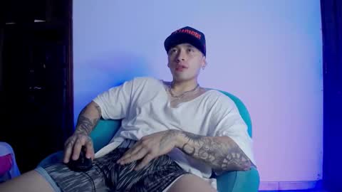 tojiheria online show from December 4, 2025, 9:12 pm