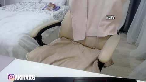Snapshot of token___ chatting on January 2, 2025, 11:38 pm Arina online show from January 2, 2025, 11:38 pm