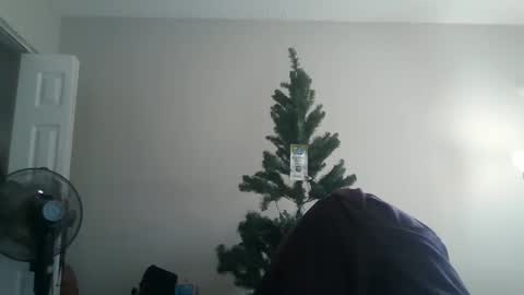 Snapshot of tokerqueen28 chatting on December 14, 2025, 9:30 pm tokerqueen28 online show from December 14, 2025, 9:30 pm