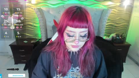 Snapshot of toky_doll chatting on January 22, 2025, 10:05 pm toky online show from January 22, 2025, 10:05 pm