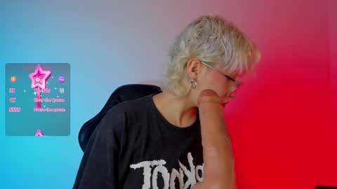 Snapshot of tokyo_blues chatting on December 3, 2024, 9:56 pm Halsey Sofii online show from December 3, 2024, 9:56 pm
