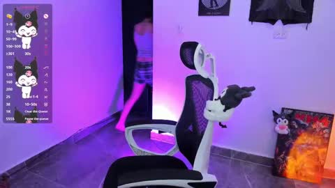 Snapshot of tokyo_uwu chatting on November 20, 2025, 2:23 am sofi 3 online show from November 20, 2025, 2:23 am