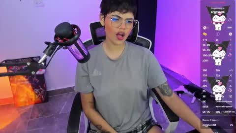 Snapshot of tokyo_uwu chatting on November 22, 2025, 12:31 am sofi 3 online show from November 22, 2025, 12:31 am