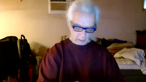 Snapshot of tom112292014 chatting on December 4, 2024, 12:36 pm tom112292014 online show from December 4, 2024, 12:36 pm