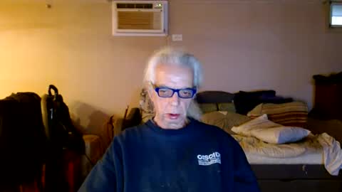 Snapshot of tom112292014 chatting on December 9, 2024, 8:33 pm tom112292014 online show from December 9, 2024, 8:33 pm