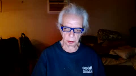 Snapshot of tom112292014 chatting on January 6, 2025, 2:58 am tom112292014 online show from January 6, 2025, 2:58 am