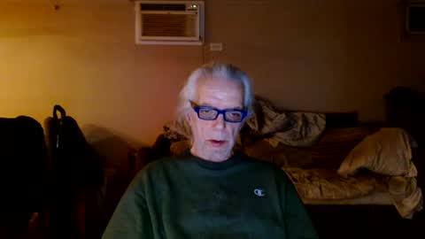 Snapshot of tom112292014 chatting on January 21, 2025, 2:11 am tom112292014 online show from January 21, 2025, 2:11 am