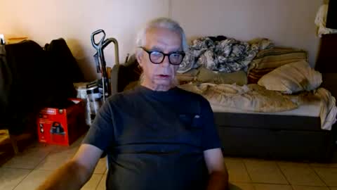 Snapshot of tom112292014 chatting on October 6, 2025, 5:32 pm tom112292014 online show from October 6, 2025, 5:32 pm