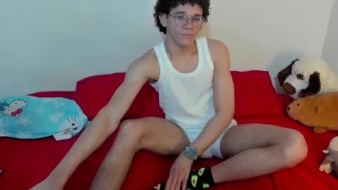 Tom Blue online show from October 9, 2025, 5:22 pm