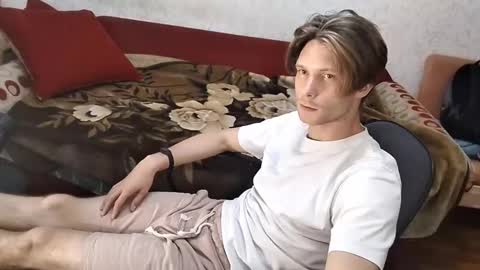 Snapshot of tom_elmo chatting on October 7, 2025, 11:02 pm Tom Elmo online show from October 7, 2025, 11:02 pm