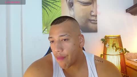 Snapshot of tom_muscle1 chatting on March 1, 2025, 6:11 pm Tom muscle1 online show from March 1, 2025, 6:11 pm