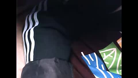 Snapshot of tomas0000 chatting on March 6, 2025, 3:02 pm thomi online show from March 6, 2025, 3:02 pm