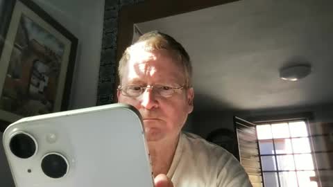 Hola online show from December 11, 2024, 9:34 pm