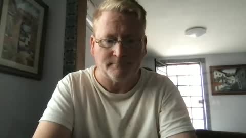 Hola online show from January 10, 2025, 9:53 pm