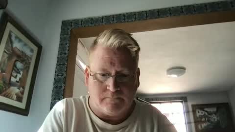 Hola online show from January 31, 2025, 9:37 pm