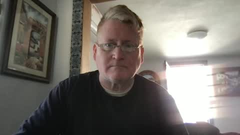 Hola online show from February 3, 2025, 6:28 pm