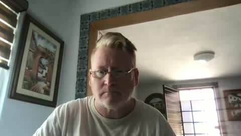 Hola online show from February 5, 2025, 9:18 pm