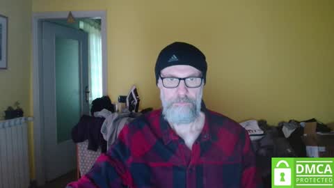 Snapshot of tomasmilian77 chatting on December 3, 2025, 8:00 am Tomas Milian online show from December 3, 2025, 8:00 am