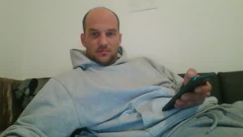 Snapshot of tome55555 chatting on November 15, 2025, 10:37 pm tome55555 online show from November 15, 2025, 10:37 pm