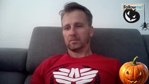 Snapshot of tomhardic chatting on November 2, 2025, 10:28 am TOM online show from November 2, 2025, 10:28 am