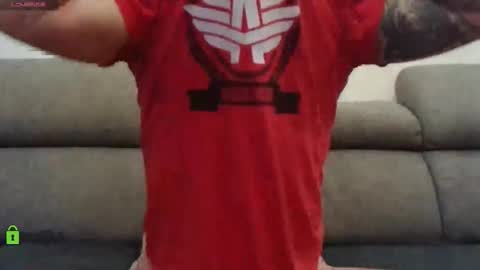 Snapshot of tomhardic chatting on November 6, 2025, 9:26 pm TOM online show from November 6, 2025, 9:26 pm