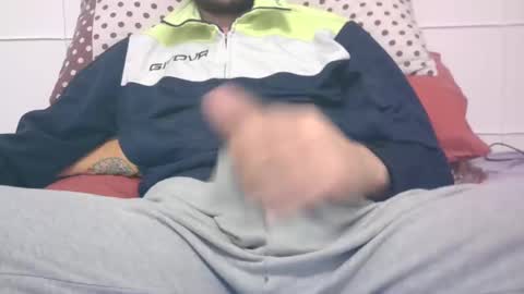 Snapshot of tommaso9046 chatting on January 6, 2025, 2:58 pm tommaso9046 online show from January 6, 2025, 2:58 pm