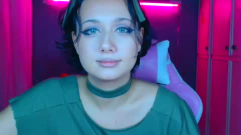 Snapshot of tommioo7 chatting on October 23, 2025, 8:18 pm Galadriel online show from October 23, 2025, 8:18 pm