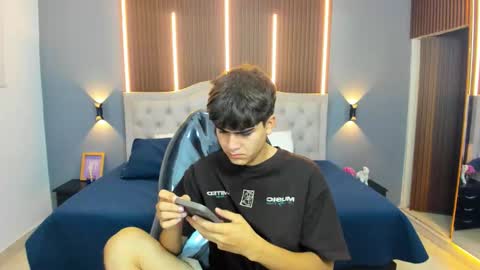 Tommy  online show from November 15, 2025, 3:37 am