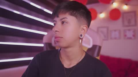 Blue  online show from February 19, 2025, 12:44 pm