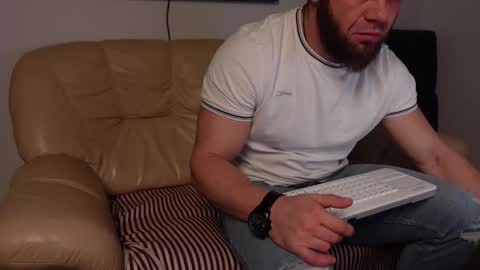  tommy burnzzz  online show from December 20, 2024, 2:41 am