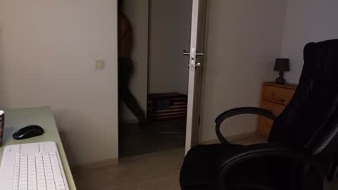  tommy burnzzz  online show from December 29, 2024, 6:14 am