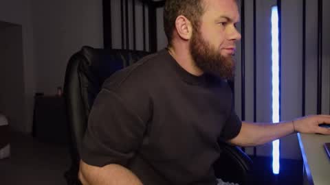  tommy burnzzz  online show from February 26, 2025, 2:37 am