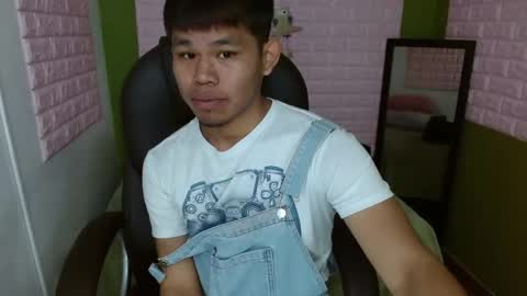 Snapshot of tommy_cherry chatting on September 14, 2025, 3:44 pm Tommy online show from September 14, 2025, 3:44 pm