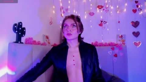 Snapshot of tommy_lovee chatting on September 17, 2025, 5:09 am tommy_lovee online show from September 17, 2025, 5:09 am