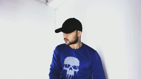 tommy_sccott online show from October 12, 2025, 10:20 pm