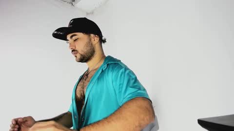 tommy_sccott online show from November 6, 2025, 10:21 pm