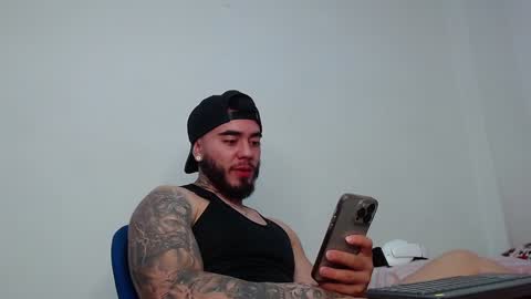 Snapshot of tommyblessd1 chatting on December 17, 2024, 11:49 am Steven online show from December 17, 2024, 11:49 am