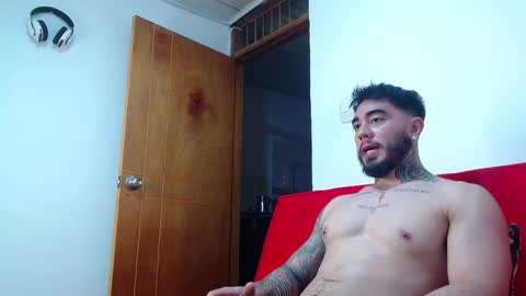 Snapshot of tommyblessd1 chatting on February 4, 2025, 6:04 am Steven online show from February 4, 2025, 6:04 am